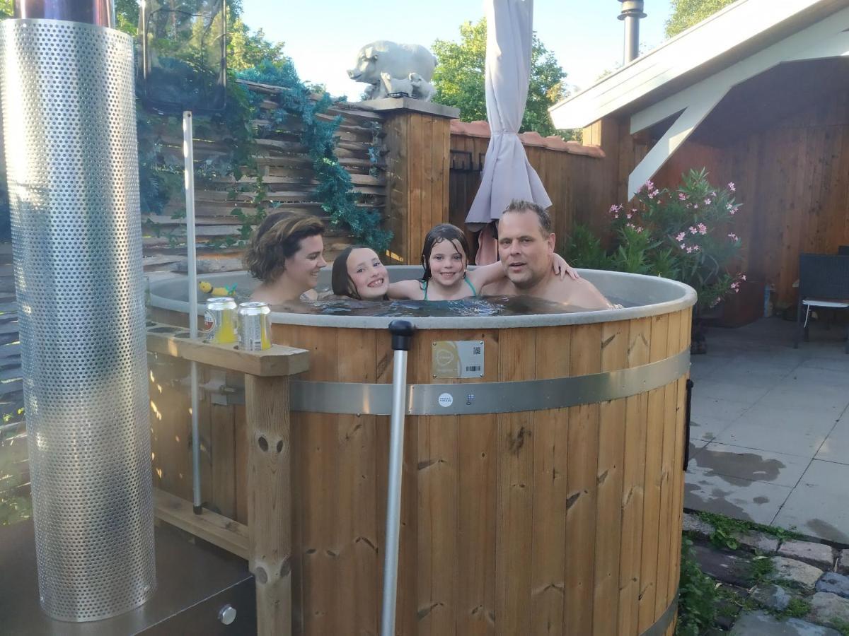 Chalet "Het Biggetje" Hottub - Sauna Volkel Экстерьер фото